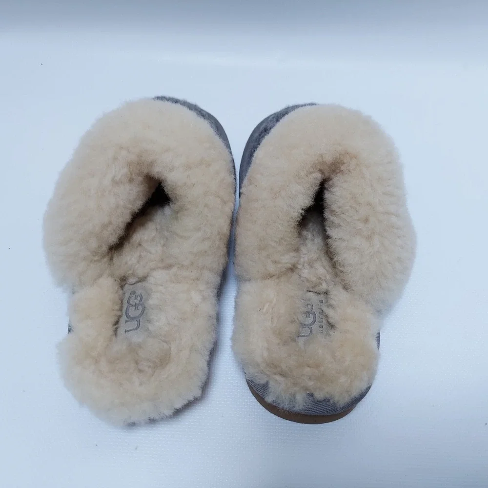 UGG Kids Slippers Size 13 Grey Minimalist Cable Knit Shearling Coquette Shoes